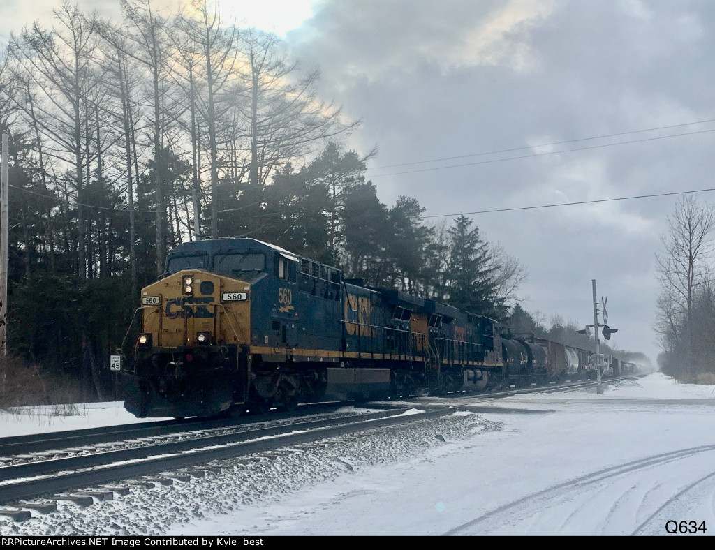 CSX 560 on Q634